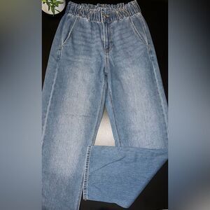 American Eagle Blue Highest Rise Mom Jeans Size 6 Short euc